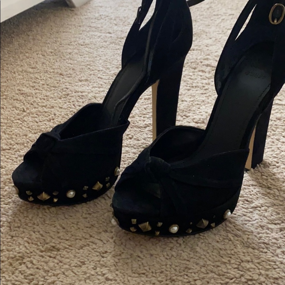 Guess wedges